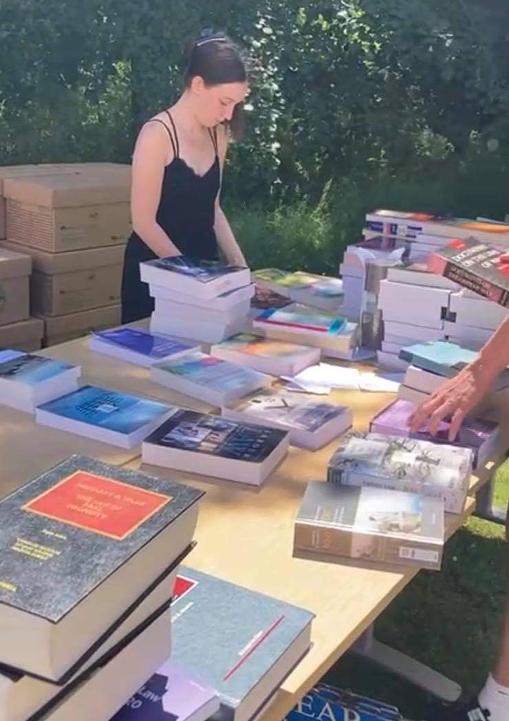 Pro bono books